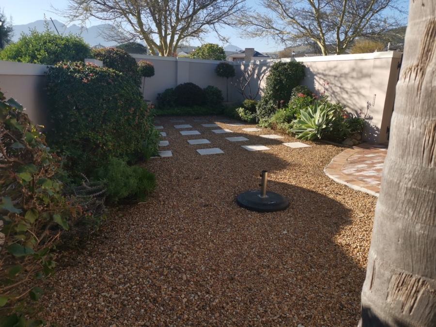 To Let 3 Bedroom Property for Rent in Fernwood Western Cape